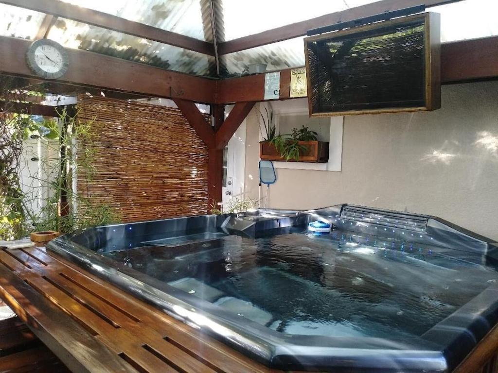 Tampa Bay Beautiful Apartment And Private Jacuzzi Luaran gambar